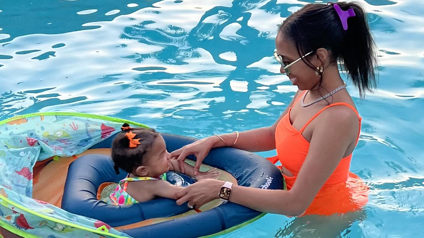 Swimming and breastfeeding